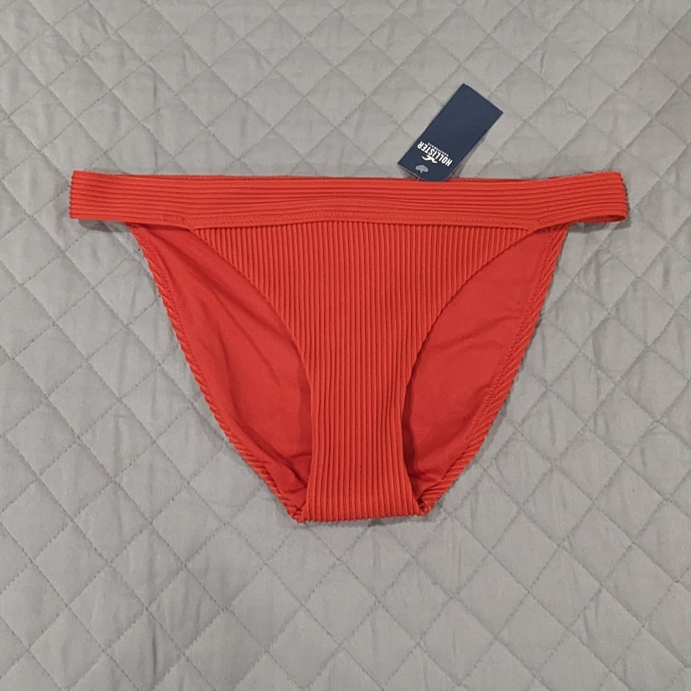 NWT Hollister *Large* Red Ribbed Bikini Bottom